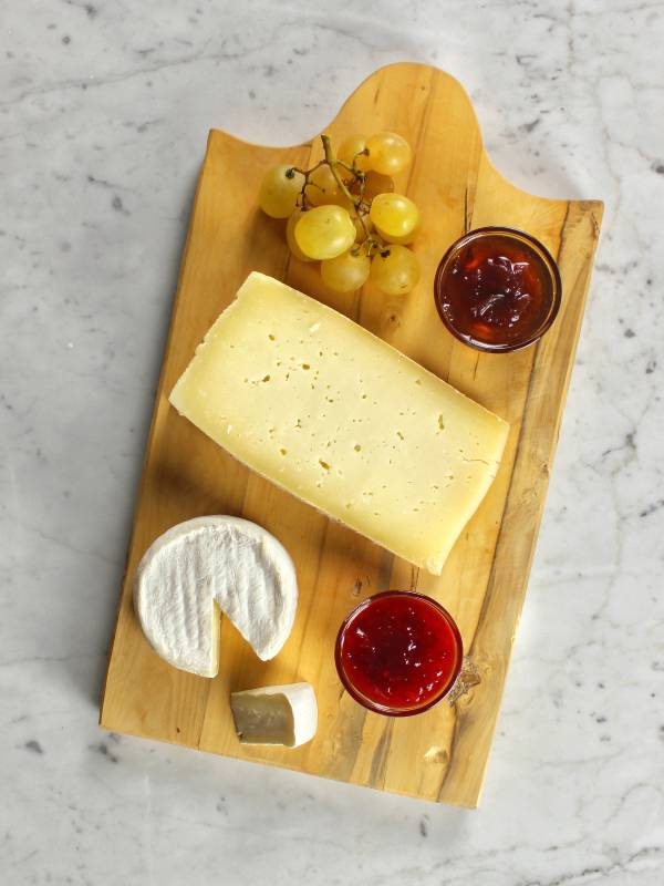 Honey and mustard cheeses